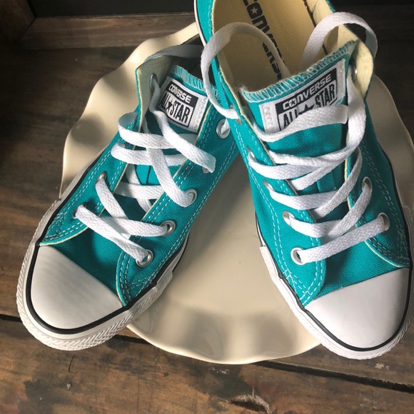 Converse - Picture 2 of 3